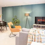 1-bedroom - Walk To Station - Long Rates Lejlighed *