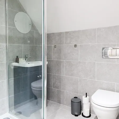 Apartament 1-bedroom - Walk To Station - Long Rates Leeds (West Yorkshire)