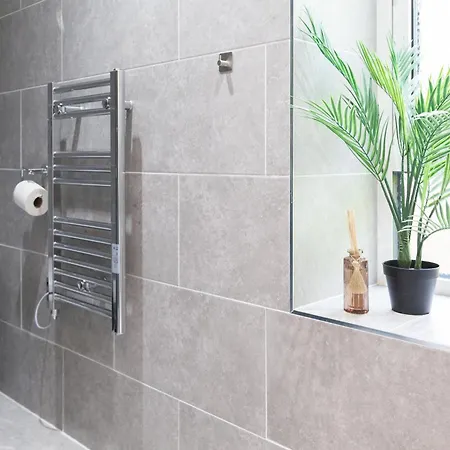 Apartment 1 Bedroom Flat - Long Term Rates-contractors-professionals-relocation Leeds (West Yorkshire)