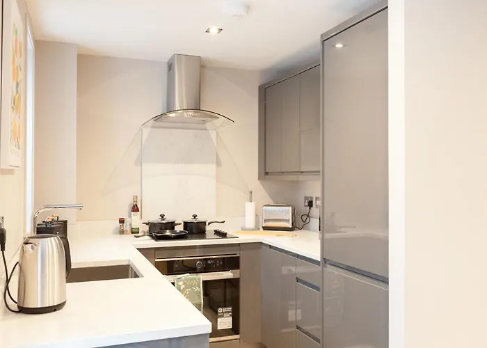 1-bedroom - Walk To Station - Long Rates